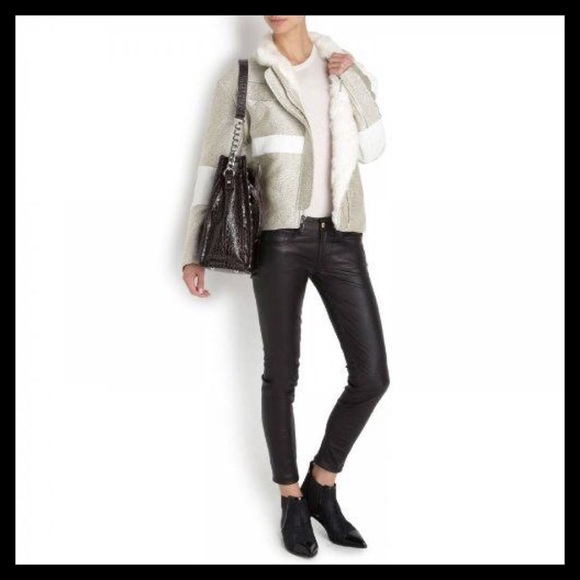 Michael Kors Large Hamilton
Studded Leather Tote - Picture 16 of 16